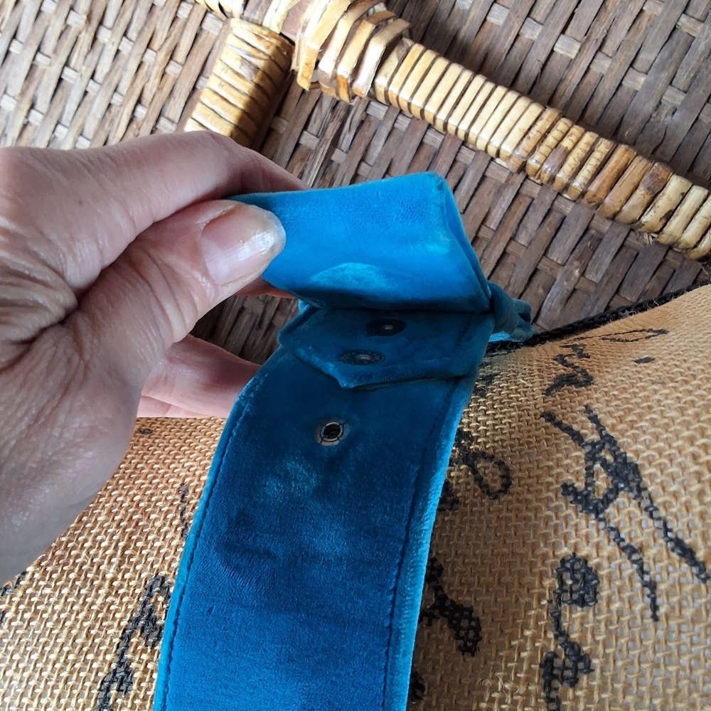Vintage blue velvet bow 70s wide belt S/M - Picture 3 of 7